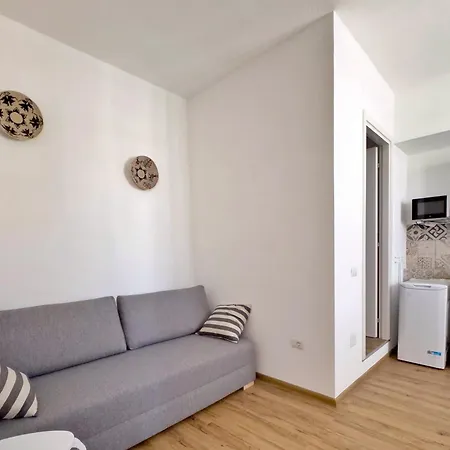 Bob's House Apartman *